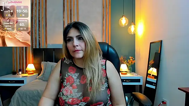 Melanie silver  online show from 06.03.26