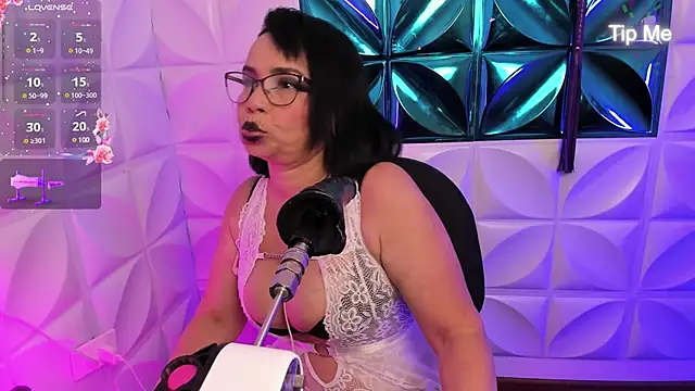 annie wigg online show from 02.16.25