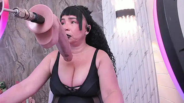 annie wigg online show from 11.04.25