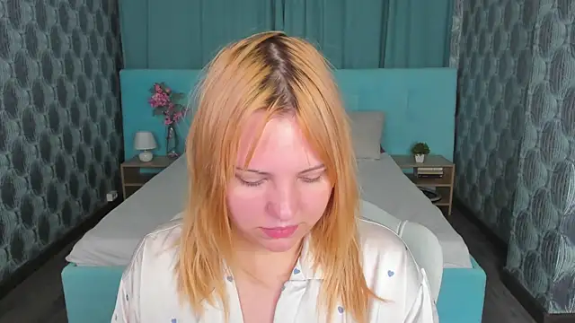 Stacy Luv online show from 09.27.25