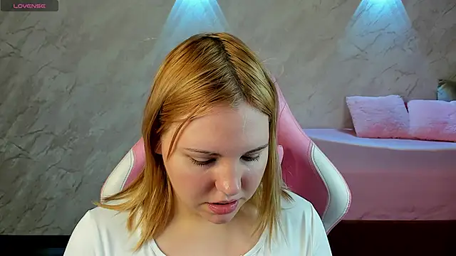 Snapshot of Stacy_Luv chatting on 02.02.26 Stacy Luv online show from 02.02.26