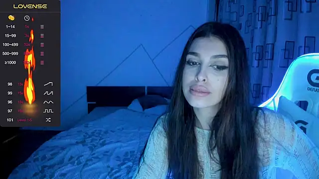 EvaWhisper online show from 02.21.25
