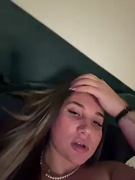 Snapshot of babyyboomm chatting on 01.29.25 babyyboomm online show from 01.29.25