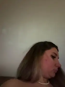 Snapshot of babyyboomm chatting on 02.02.25 babyyboomm online show from 02.02.25