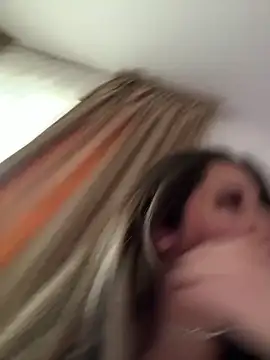 Snapshot of babyyboomm chatting on 02.04.25 babyyboomm online show from 02.04.25