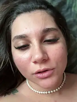 Snapshot of babyyboomm chatting on 02.14.25 babyyboomm online show from 02.14.25