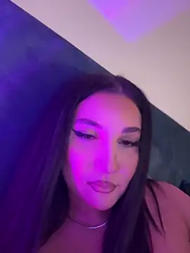 Snapshot of babyyboomm chatting on 10.08.25 babyyboomm online show from 10.08.25