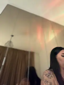 Snapshot of babyyboomm chatting on 11.06.25 babyyboomm online show from 11.06.25