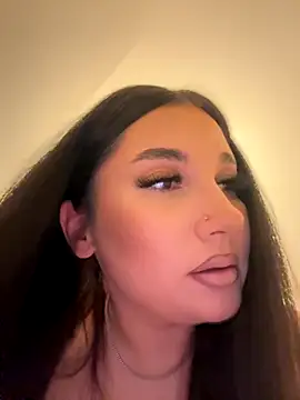 Snapshot of babyyboomm chatting on 11.15.25 babyyboomm online show from 11.15.25