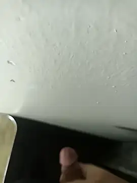 Snapshot of Hot_Boy_2004 chatting on 01.01.25 Hot Boy 2004 online show from 01.01.25