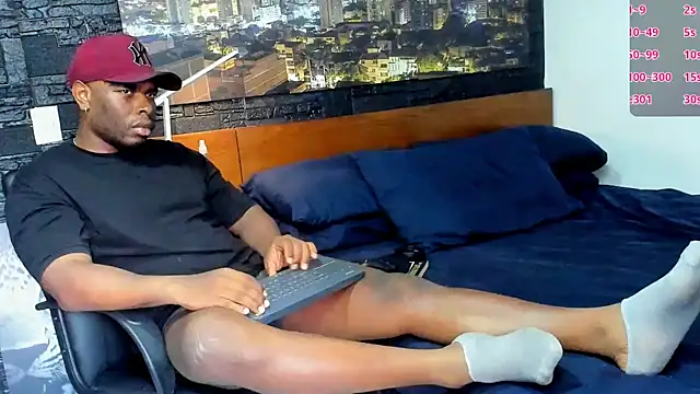 Snapshot of thomas_santtos1 chatting on 02.27.25 thomas santtos1 online show from 02.27.25