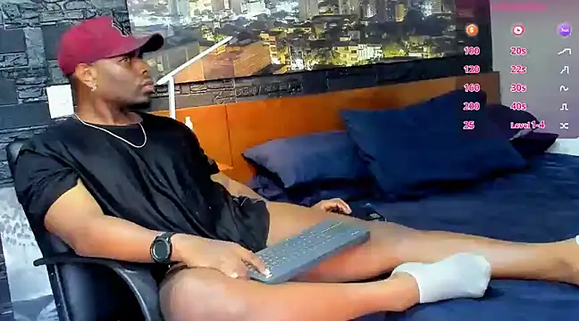 Snapshot of thomas_santtos1 chatting on 03.16.25 thomas santtos1 online show from 03.16.25
