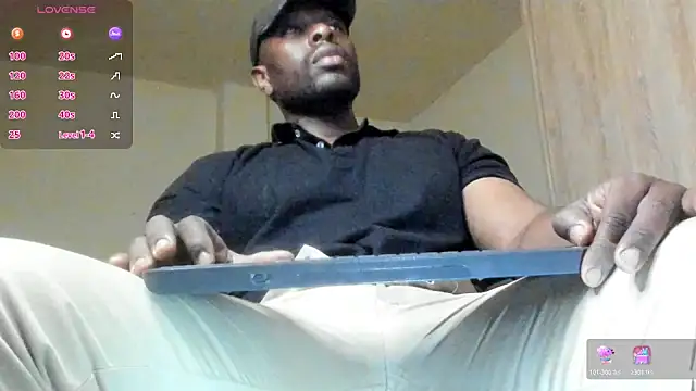 Snapshot of thomas_santtos1 chatting on 07.07.26 thomas santtos1 online show from 07.07.26