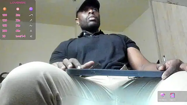 Snapshot of thomas_santtos1 chatting on 07.08.26 thomas santtos1 online show from 07.08.26
