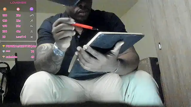 Snapshot of thomas_santtos1 chatting on 07.10.26 thomas santtos1 online show from 07.10.26
