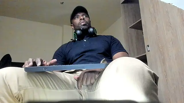 Snapshot of thomas_santtos1 chatting on 07.24.26 thomas santtos1 online show from 07.24.26
