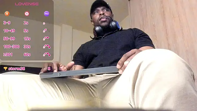 Snapshot of thomas_santtos1 chatting on 07.28.26 thomas santtos1 online show from 07.28.26