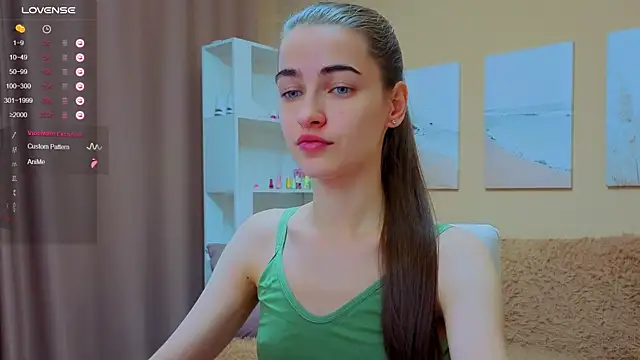 Snapshot of AstoriyaNight chatting on 10.05.25 AstoriyaNight online show from 10.05.25