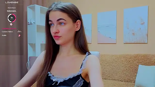 Snapshot of AstoriyaNight chatting on 10.09.25 AstoriyaNight online show from 10.09.25