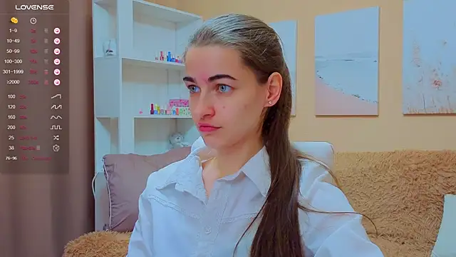 Snapshot of AstoriyaNight chatting on 10.14.25 AstoriyaNight online show from 10.14.25