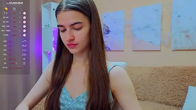 Snapshot of AstoriyaNight chatting on 11.08.25 AstoriyaNight online show from 11.08.25