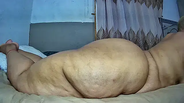 BustyThickyAss online show from 03.28.26