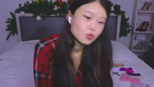 Tina Kim  online show from 12.14.24