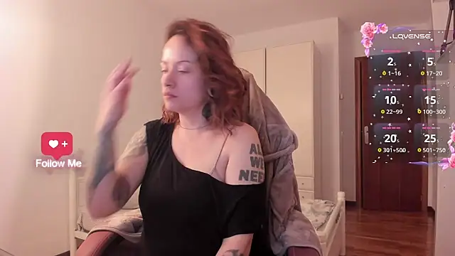 Domina Deivis online show from 10.19.25