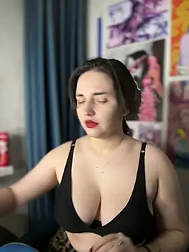 HoneySweetBee online show from 02.26.26