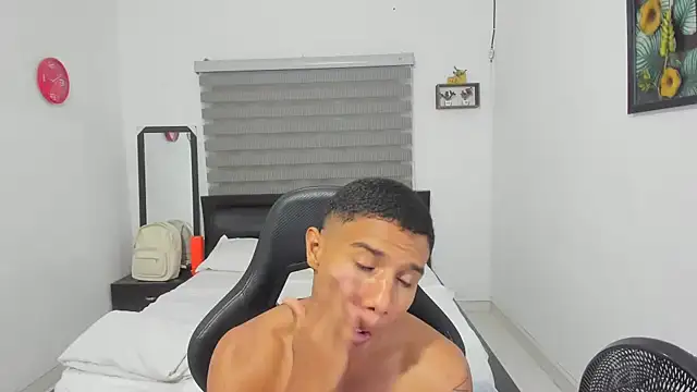 Snapshot of corzoethan chatting on 01.16.26 corzoethan online show from 01.16.26