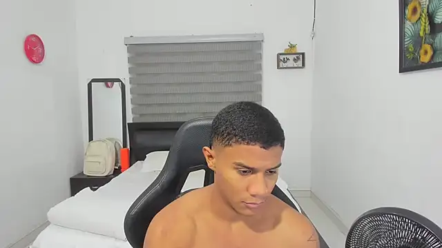 Snapshot of corzoethan chatting on 01.18.26 corzoethan online show from 01.18.26