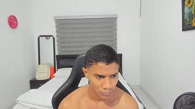 Snapshot of corzoethan chatting on 02.07.26 corzoethan online show from 02.07.26