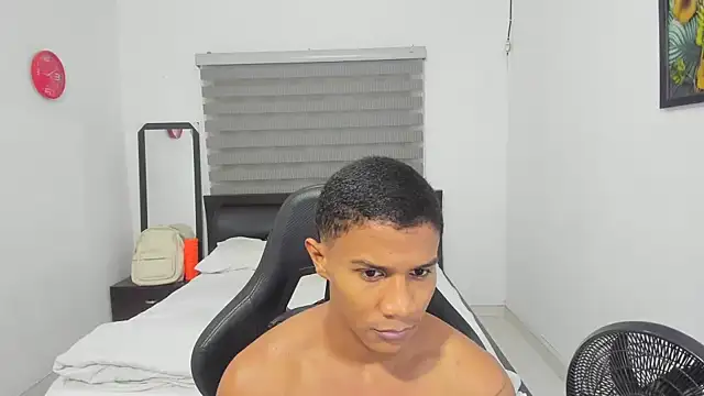 Snapshot of corzoethan chatting on 02.08.26 corzoethan online show from 02.08.26