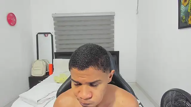 Snapshot of corzoethan chatting on 02.10.26 corzoethan online show from 02.10.26