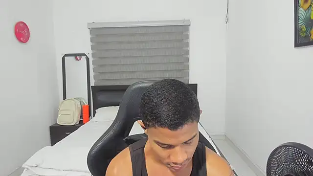 Snapshot of corzoethan chatting on 02.10.26 corzoethan online show from 02.10.26