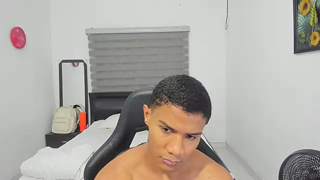 Snapshot of corzoethan chatting on 02.12.26 corzoethan online show from 02.12.26