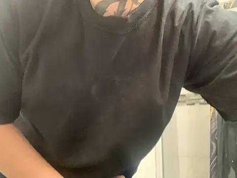 Daddie2hung online show from 03.18.25