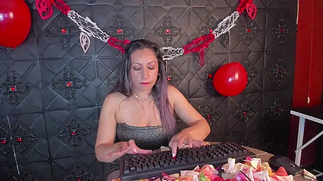 Natasha Wolff01  online show from 02.14.25