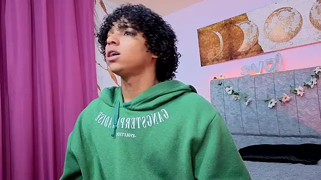 Snapshot of Noah_Smith04 chatting on 03.04.26 Noah Smith04 online show from 03.04.26