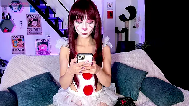 MonxxsLove online show from 10.10.25