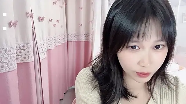 Snapshot of Shleybaby chatting on 10.15.25 Shleybaby online show from 10.15.25