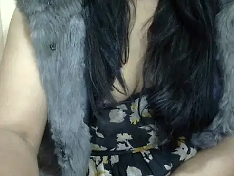 Naughty-Jiya online show from 03.05.25