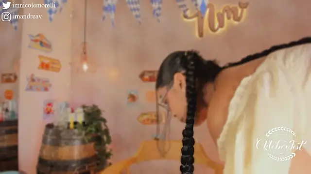 Nicolemorelli2 online show from 10.04.25