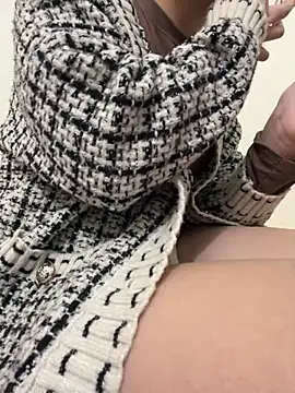 Seena-Mochi online show from 01.17.25