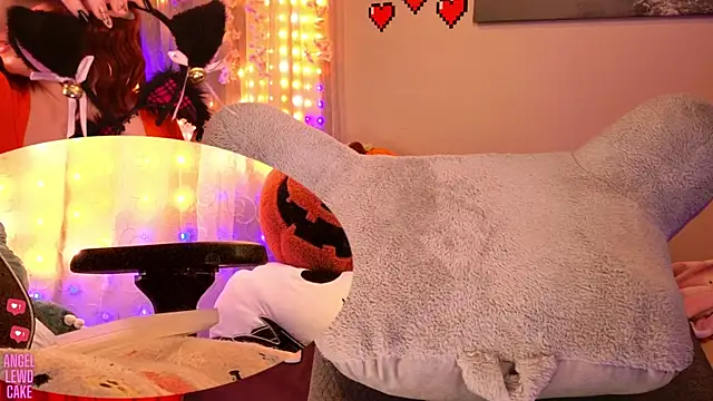 Angel-Lewd-Cake online show from 01.11.26