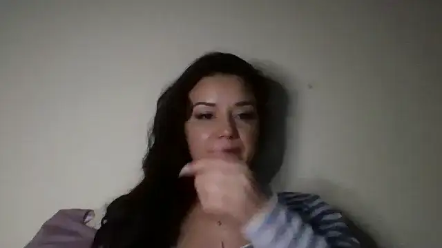 Linusya online show from 10.26.25