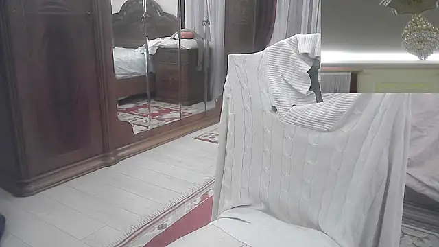 Snapshot of KIZLAZIMYaa chatting on 06.24.26 KIZLAZIMYaa online show from 06.24.26