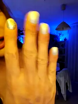 Luna Kitanna online show from 04.18.26