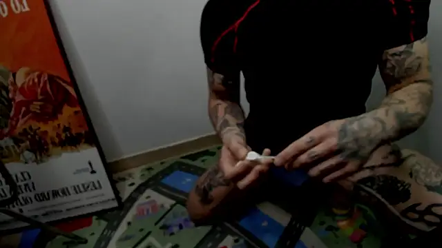 layneinchains online show from 10.10.25