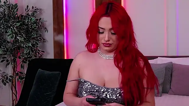 EmyHilton online show from 11.08.25